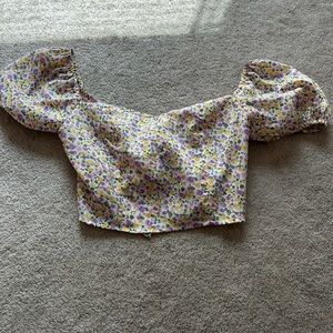 Floral crop top, open back, shein, size extra small.